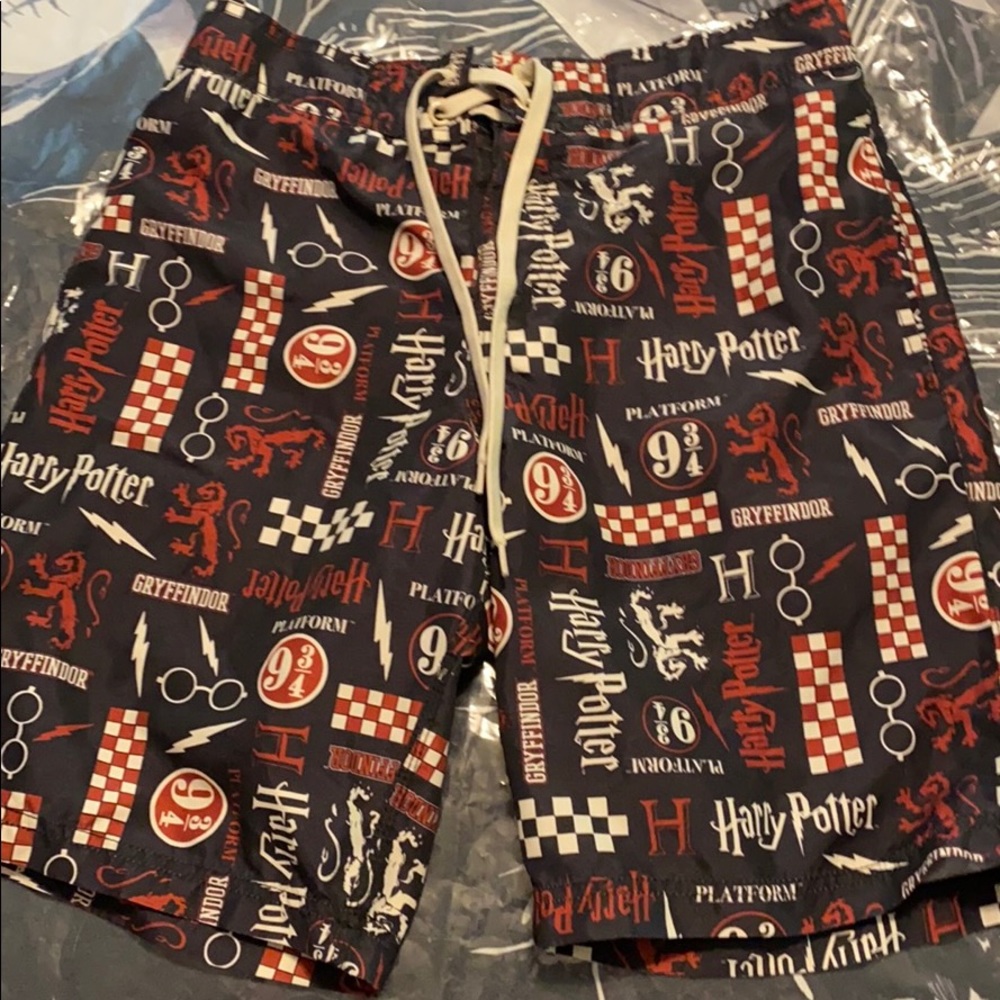 Men’s swim shorts